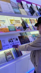 César Vargas, gran anfitrión en la Feria del Libro.