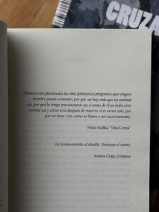 Epígrafes en Cruza, de Camila Vazquez.